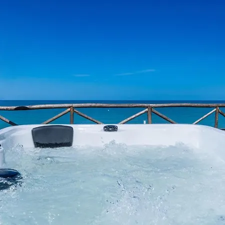 Villa La Giara 2, Emma Cefalù