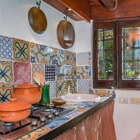 Villa La Giara 2, Emma Cefalù