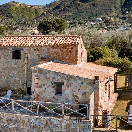 Villa La Giara 2, Emma Cefalù