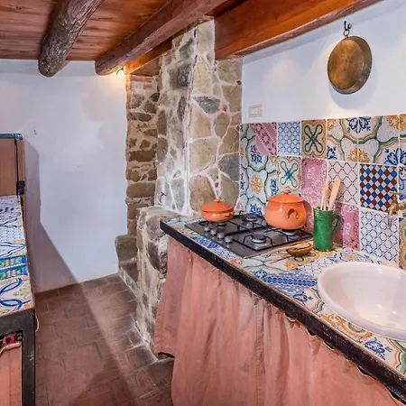 La Giara 2, Emma Villa Cefalù